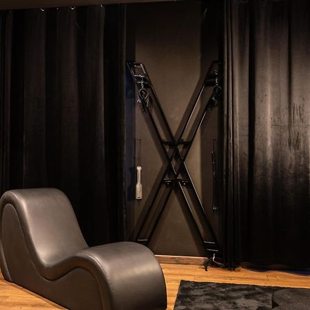 Blackroom Suite De Luxe 50 Nuances De Grey Le Havre Exterior photo