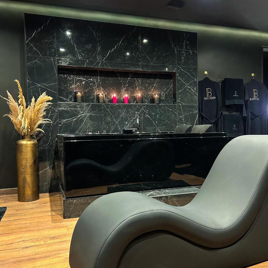 Blackroom Suite De Luxe 50 Nuances De Grey Le Havre Exterior photo
